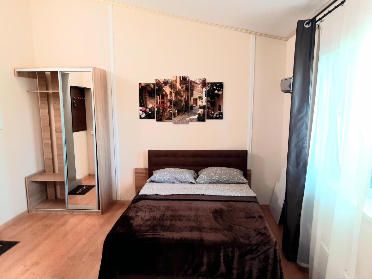 Studio Apartments In Center New 5 Floor Без Ліфту Ivano Frankivsk Bagian luar foto